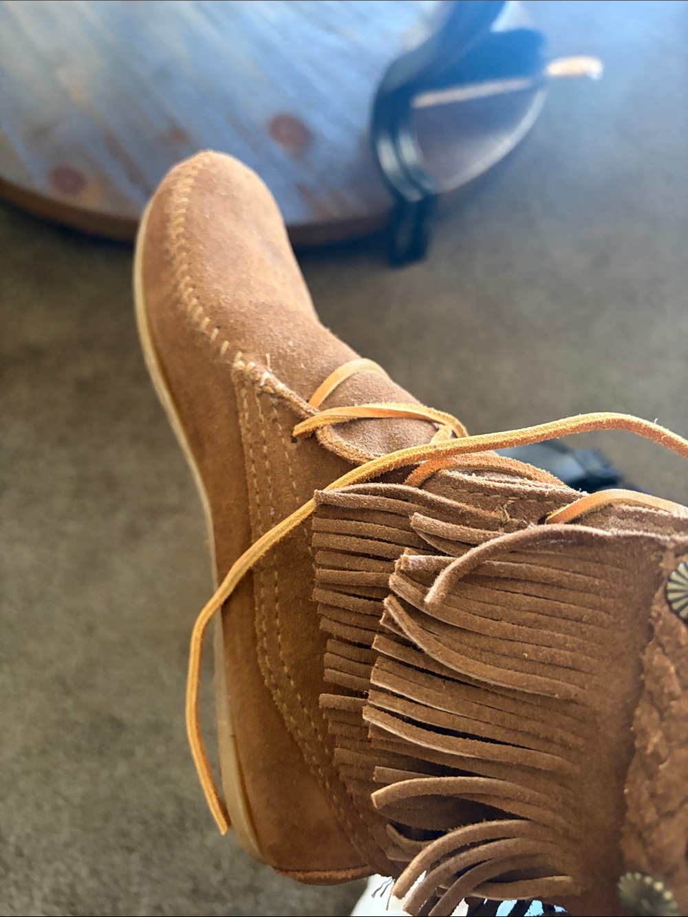 Minnetonka Double Fringe Moccasin Suede Size 7 EUC